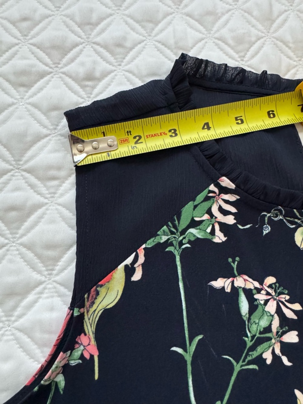 NWT Tommy Hilfiger Navy Carmellia Floral Ruffle Neck Sleeveless Tank Top Size M - Picture 7 of 15